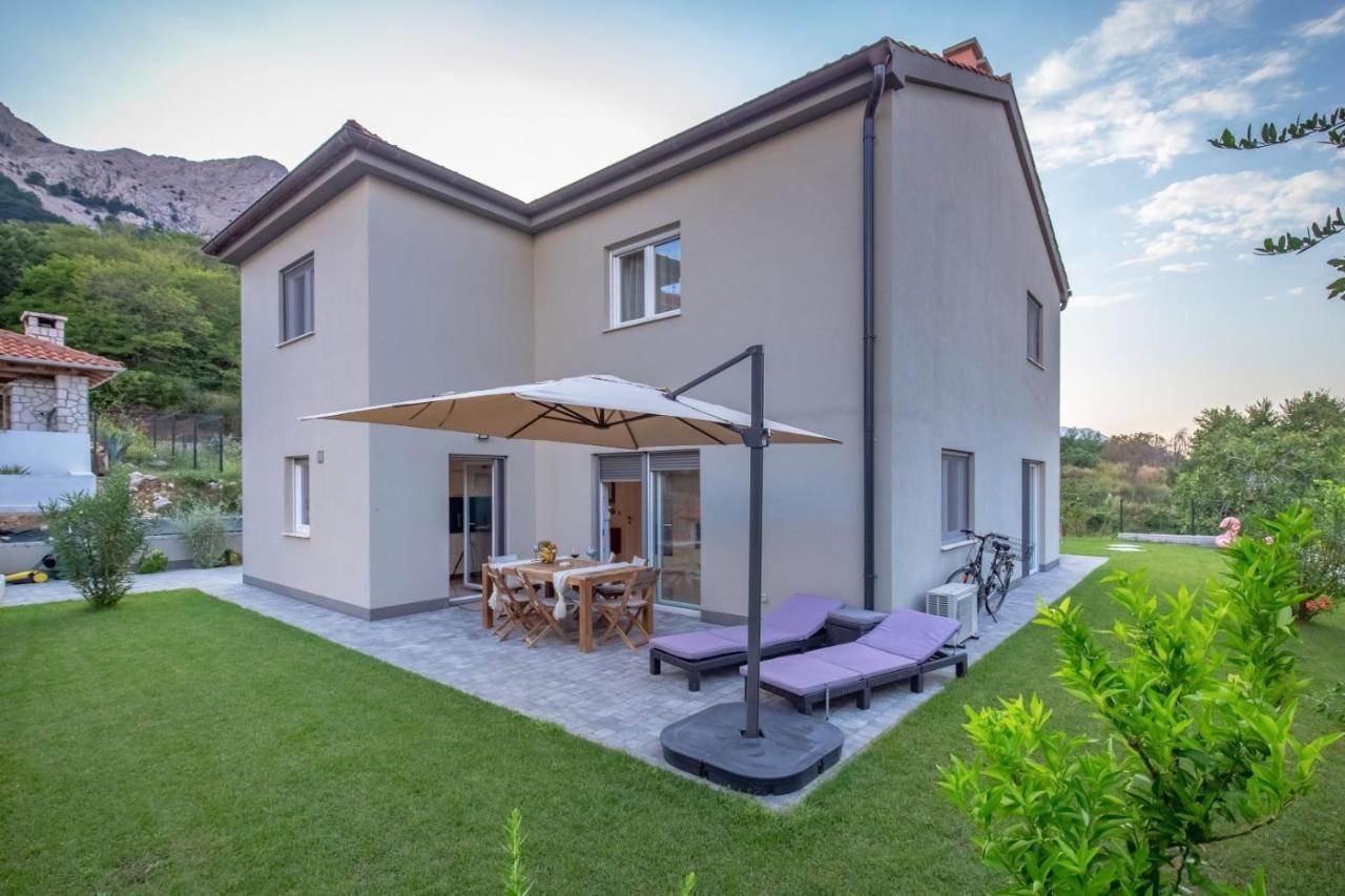 Tarari Luxury Apartment Baska  Exterior photo